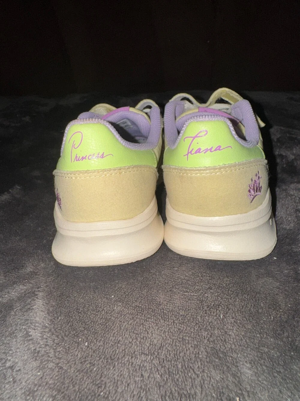 Adidas Cloudfoam Disney Tiana Run 70’s 2.0 kids shoes size 1